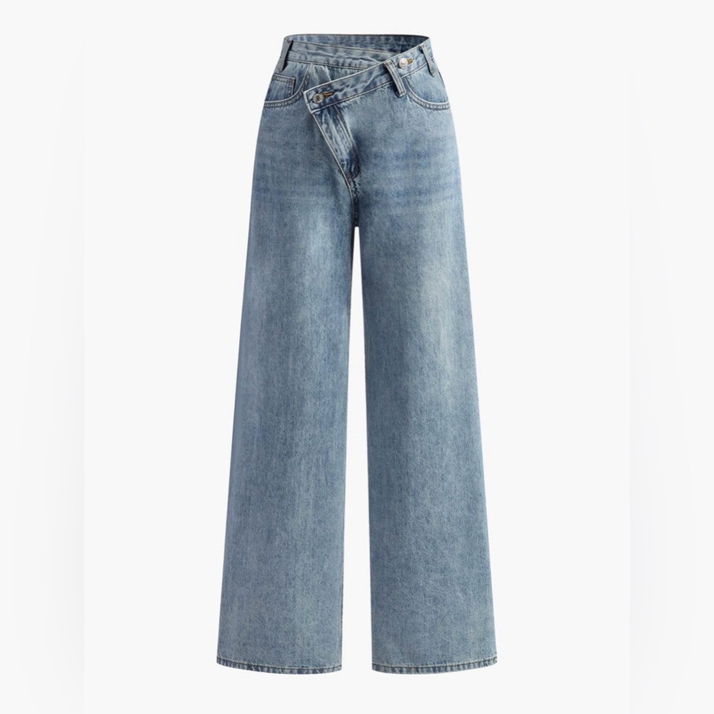 Commense Wide-Leg Washed Blue Denim Jeans with Asymmetric waist